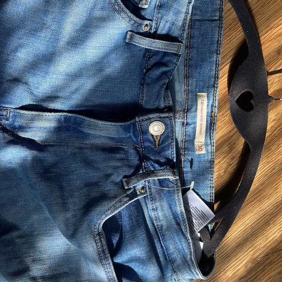 Levi’s 721 High Rise Skinny Jeans size 30 - Picture 4 of 4